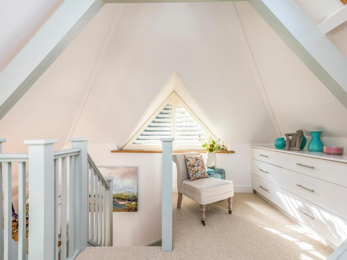 Pass The Keys Peaceful And Beautiful 1 Bedroom Barn Conversion Чичестър Екстериор снимка