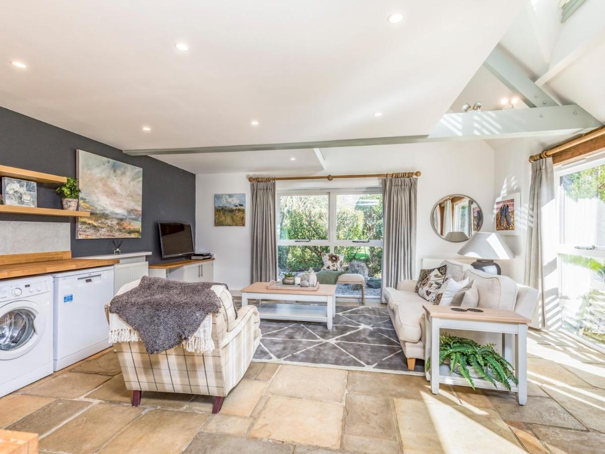 Pass The Keys Peaceful And Beautiful 1 Bedroom Barn Conversion Чичестър Екстериор снимка