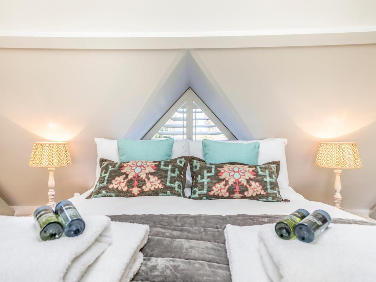Pass The Keys Peaceful And Beautiful 1 Bedroom Barn Conversion Чичестър Екстериор снимка