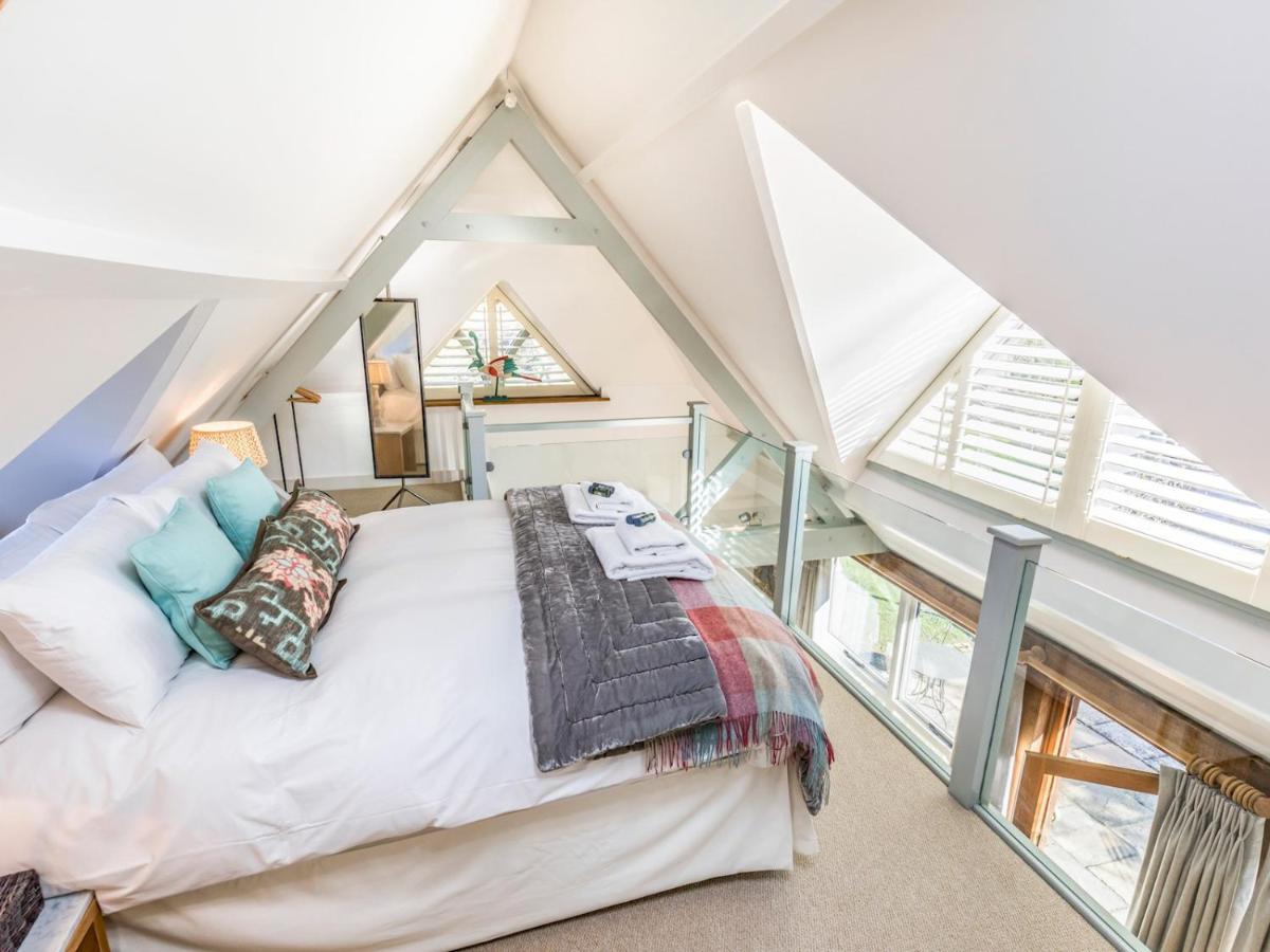 Pass The Keys Peaceful And Beautiful 1 Bedroom Barn Conversion Чичестър Екстериор снимка