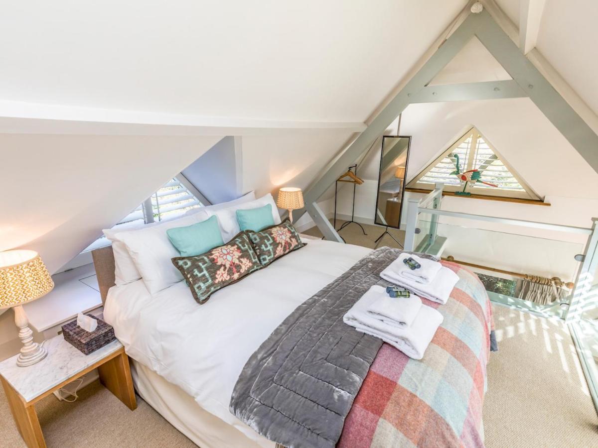 Pass The Keys Peaceful And Beautiful 1 Bedroom Barn Conversion Чичестър Екстериор снимка