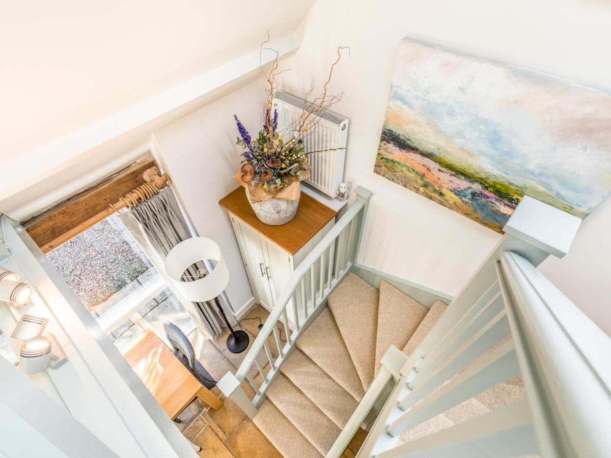 Pass The Keys Peaceful And Beautiful 1 Bedroom Barn Conversion Чичестър Екстериор снимка